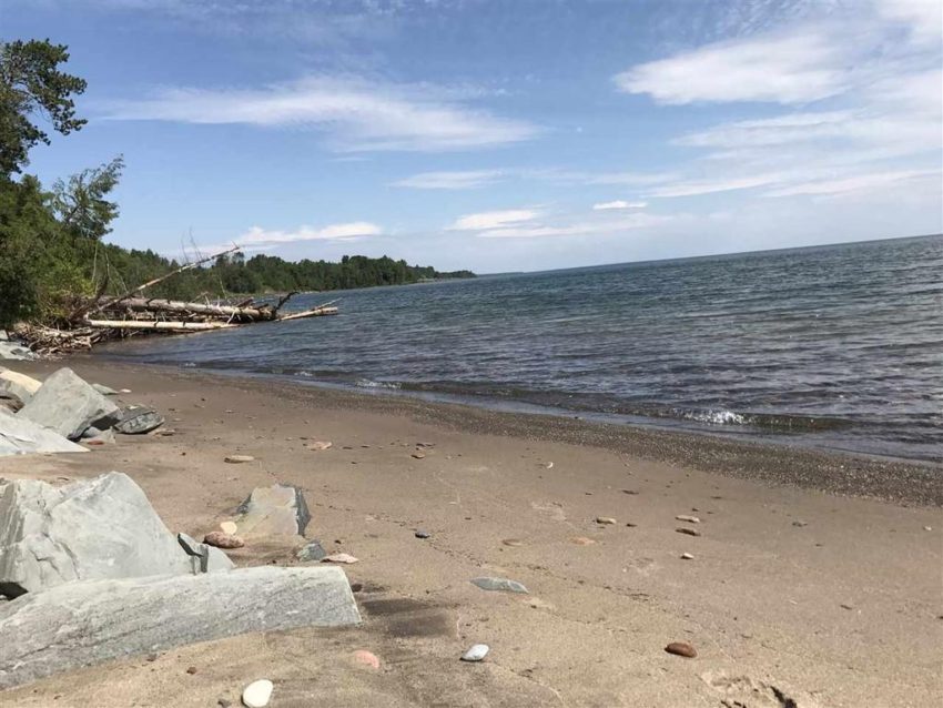 c.1909 Lake Superior Beach House For Sale on Almost 9 Acres $398,000 ...