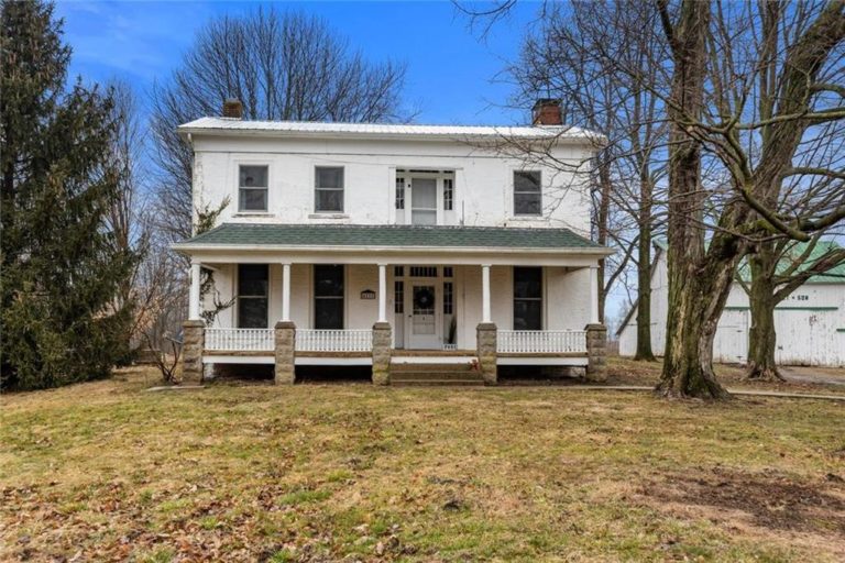 c.1900 Indiana Farmhouse For Sale w/Outbuildings, 4.68 Acres $255,000 ...