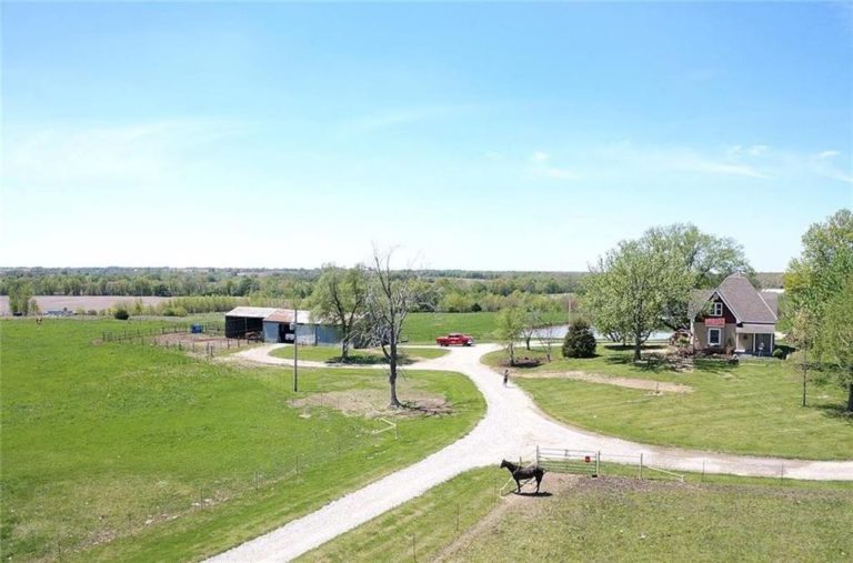 c.1920 Renovated Farmhouse For Sale w/Barn, Outbuildings, Pasture