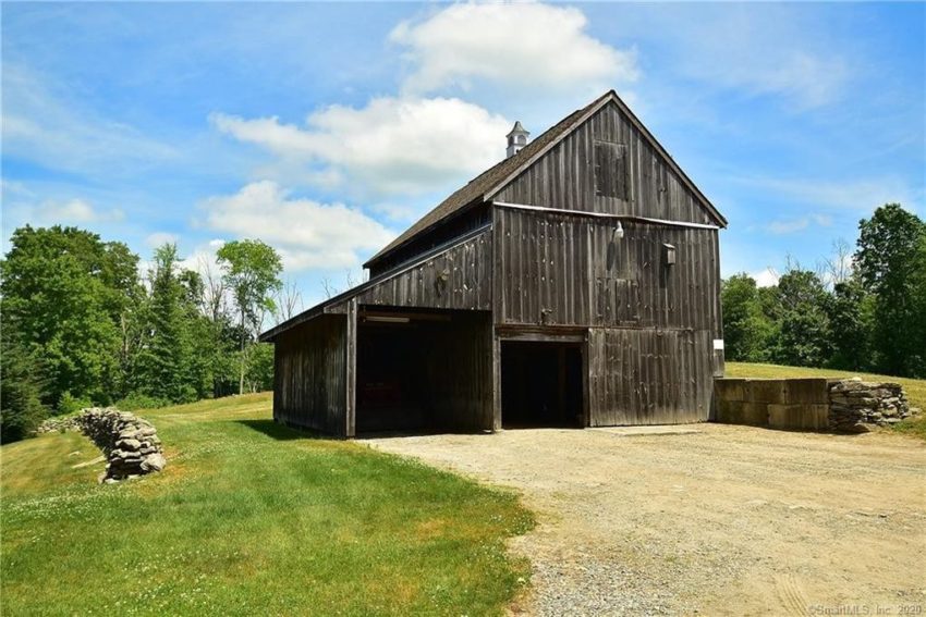 C.1787 Move-in Ready Farmhouse For Sale With Barn Stonewalls 45 Acres 