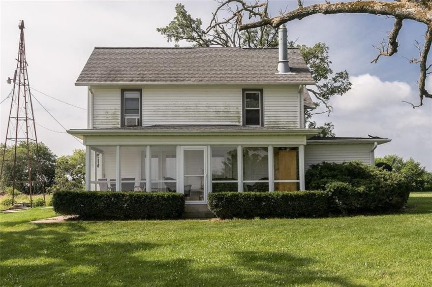 c.1899 Movein Ready Farmhouse For Sale With Outbuildings on 23.5 Acres