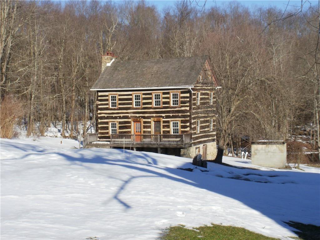 c.1870 Historic Log Home For Sale W/Bank Barn, 142 Acres Somerset PA