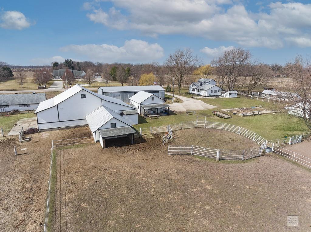 Horse Farm For Sale W/Outbuildings And Pastures on 7.5 Acres Plano IL