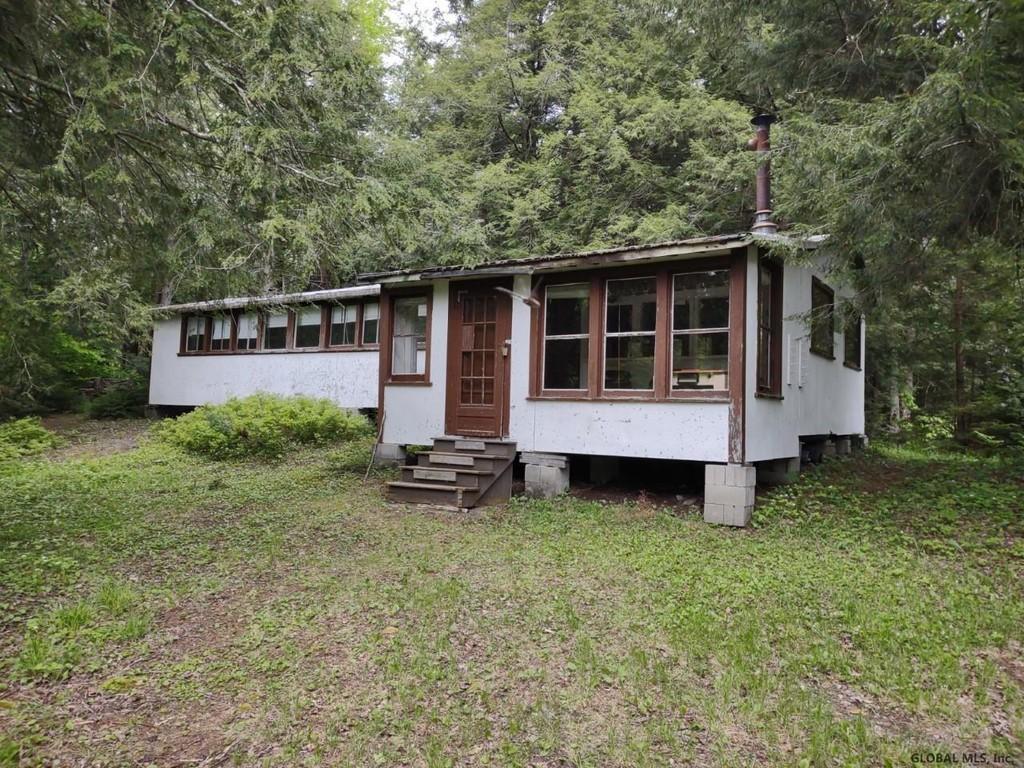 C 1960 Hunting Camp For Sale In Adirondack State Park On 2 Acres Gloversville Ny 24 900 Country Life Dreams