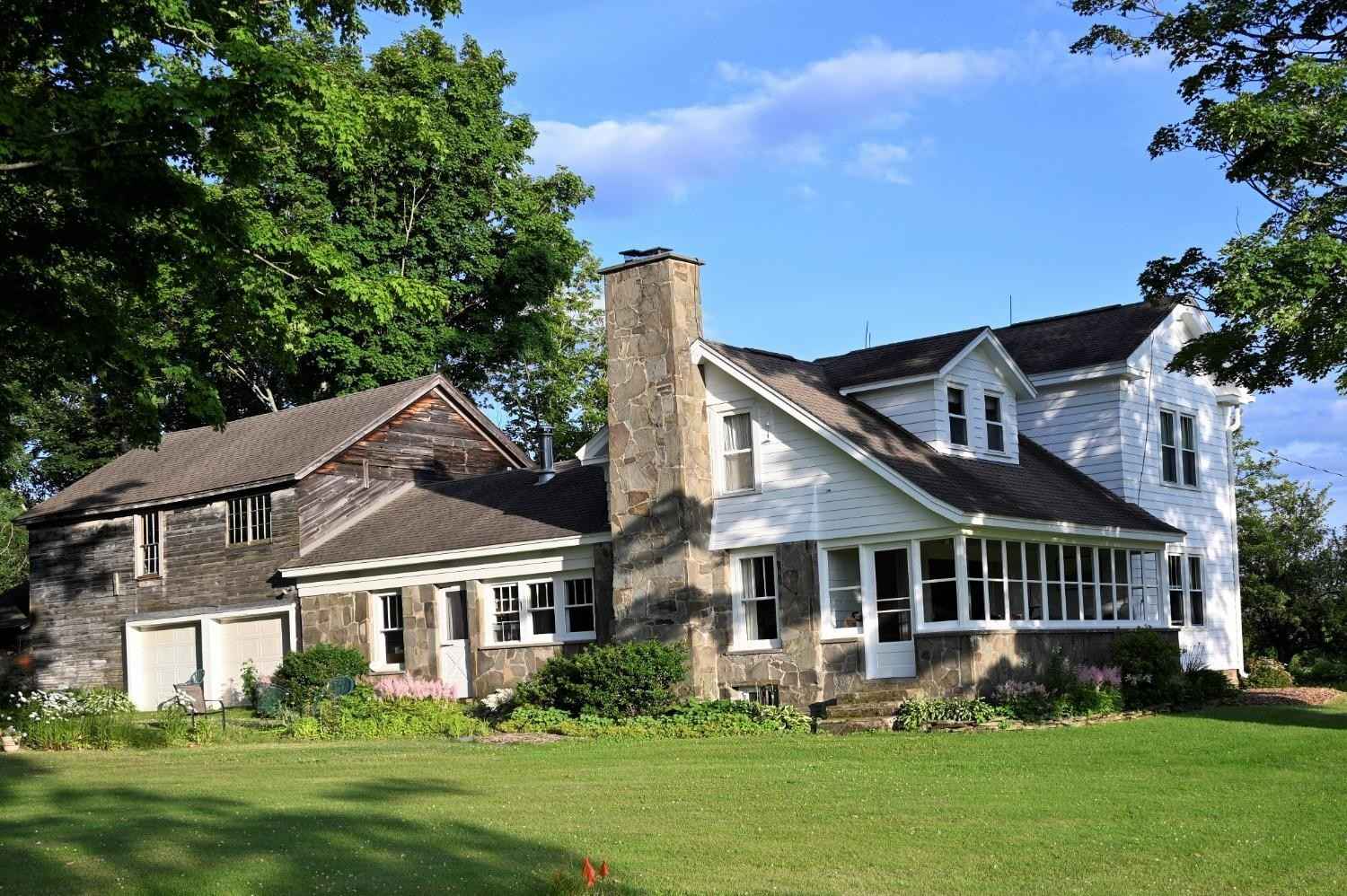 Circa 1890 Farmhouse For Sale W/Views/Garage/Barn And Pond on 281