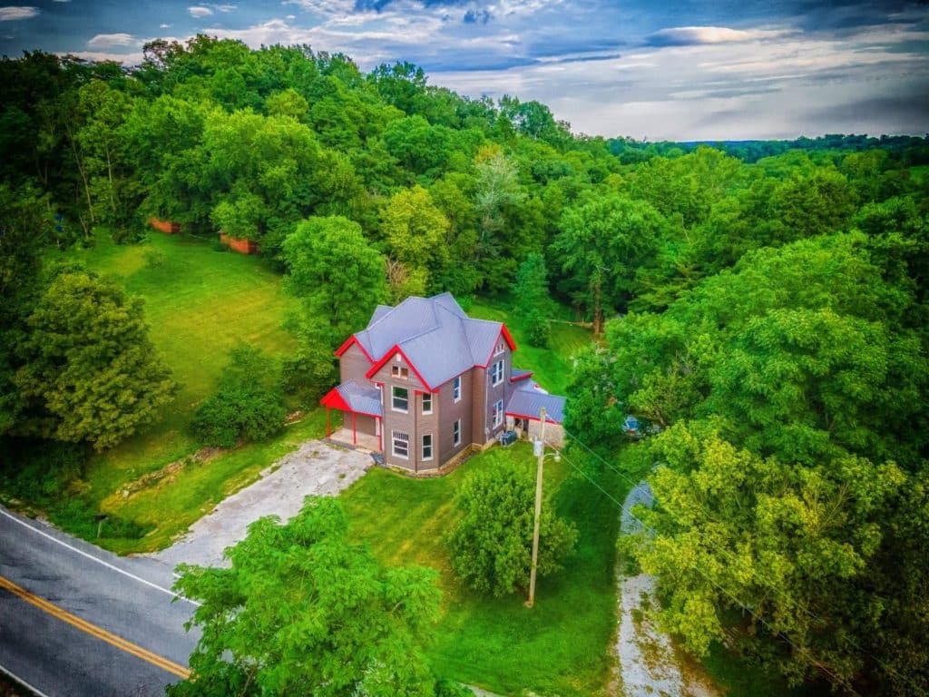 Circa 1906 Country Home For Sale on 5 Acres. Peebles, OH. 149,000