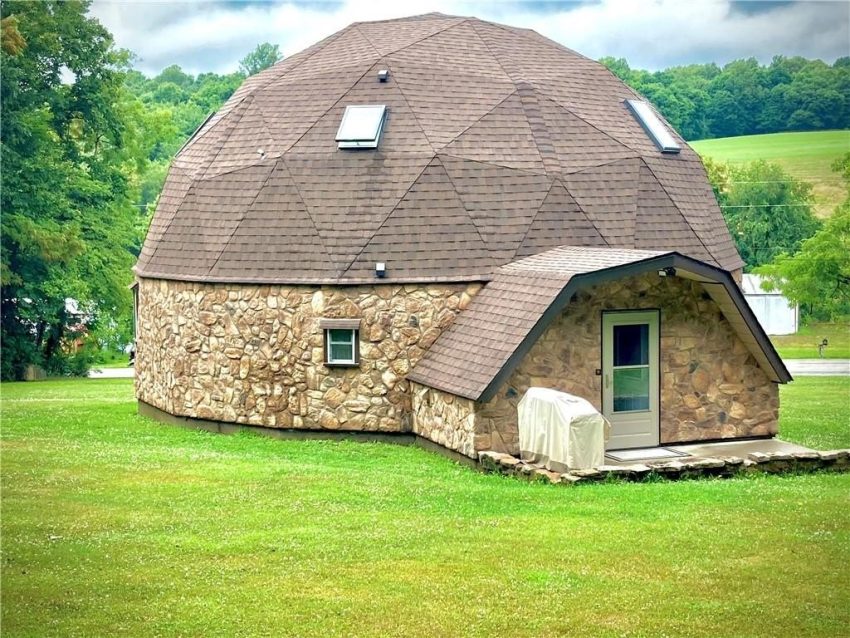 Round Stone Home