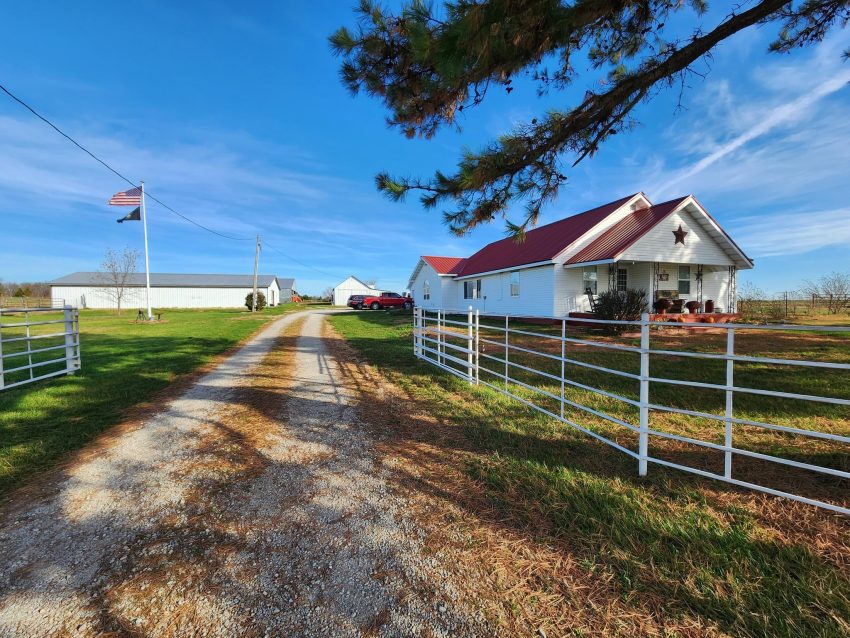 Horse Farm/Ranch House for sale