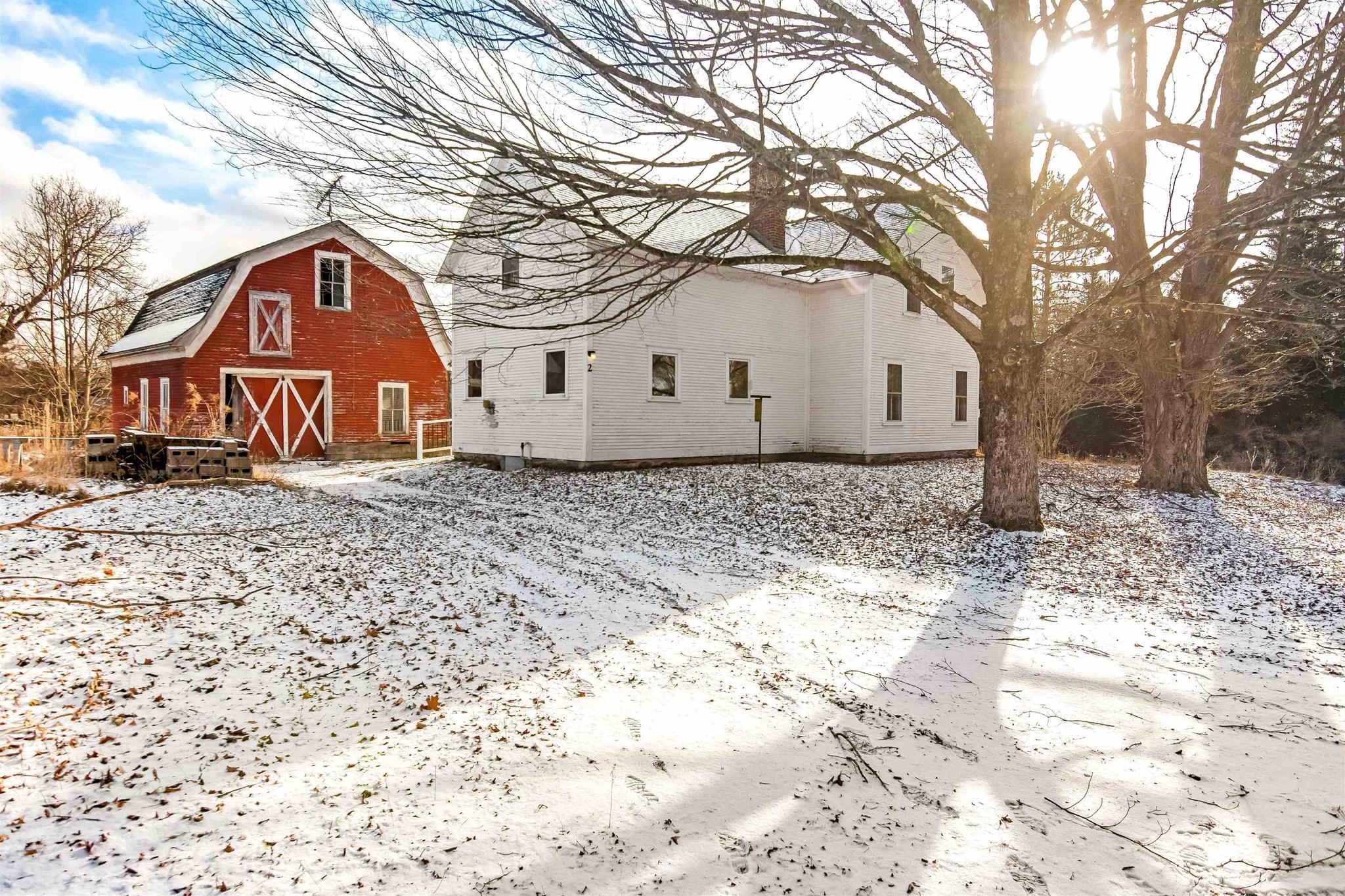 Circa 1870 Handyman Special Vermont Farmhouse For Sale W Barn On 2 5 