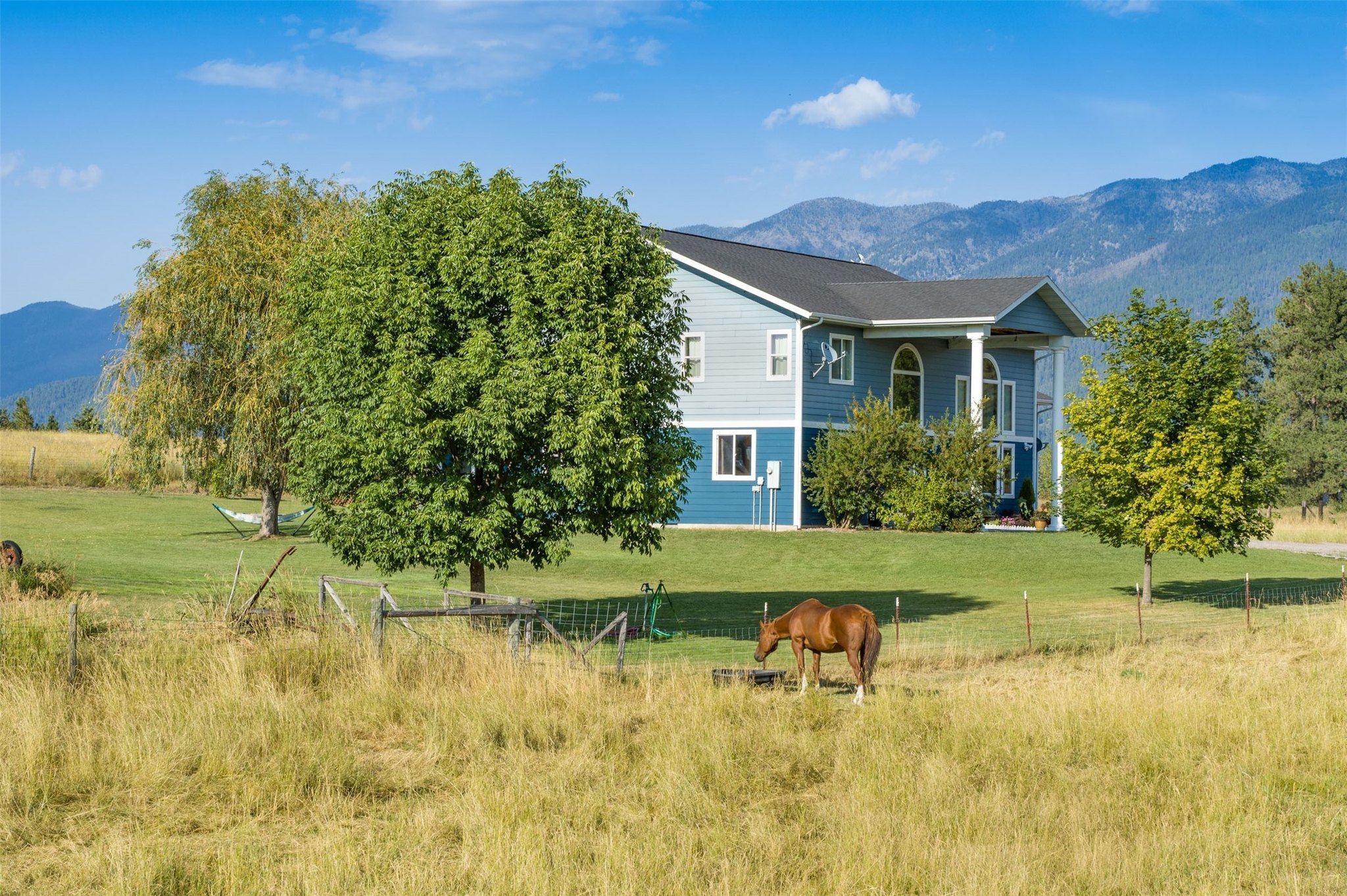 2006 Custom Country Home For Sale W Mountain Views Garage And Barn On 2006-custom-country-home-for-sale-w-mountain-views-garage-and-barn-on