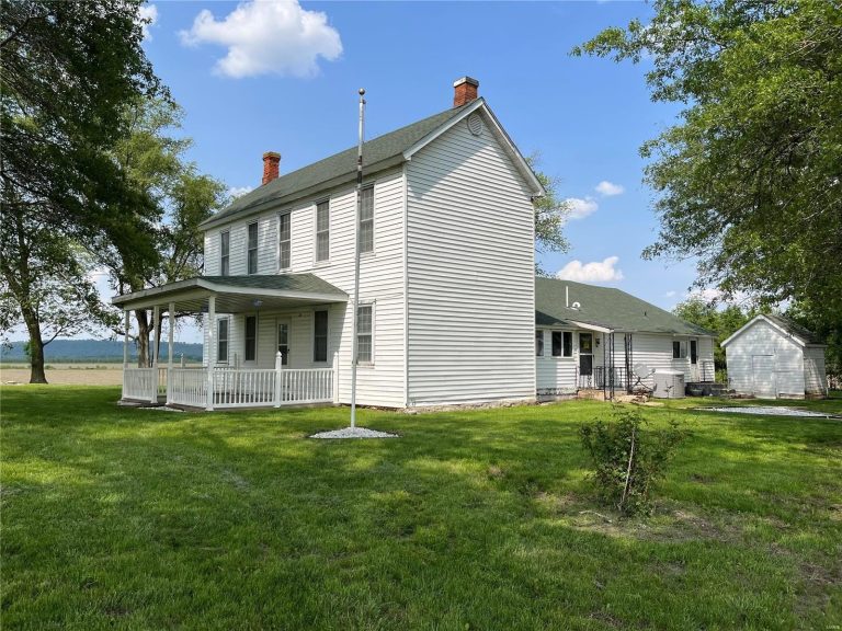 Circa 1880 Missouri Farmhouse For Sale W/Outbuildings on 3 Acres ...