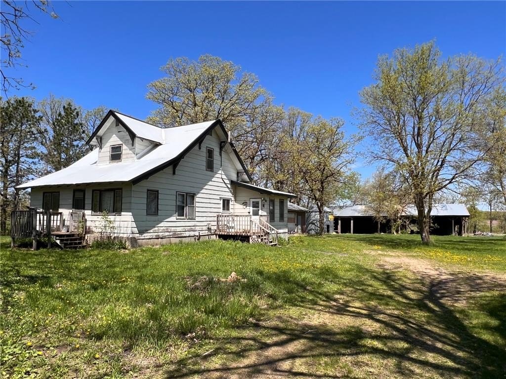 Circa 1925 Minnesota Fixer Upper Hobby Farm For Sale on 39 Beautiful