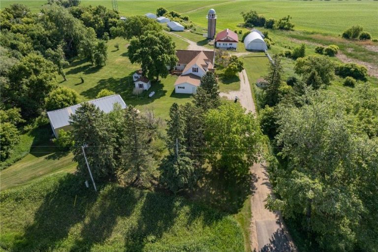 2007 Minnesota Hobby Farm For Sale W/Views And Outbuildings on 12 Acres