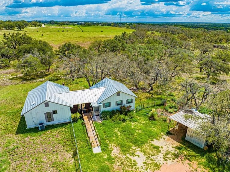 1997 Texas Ranch House For Sale on 10 Pretty Acres 485,000 Country Life Dreams