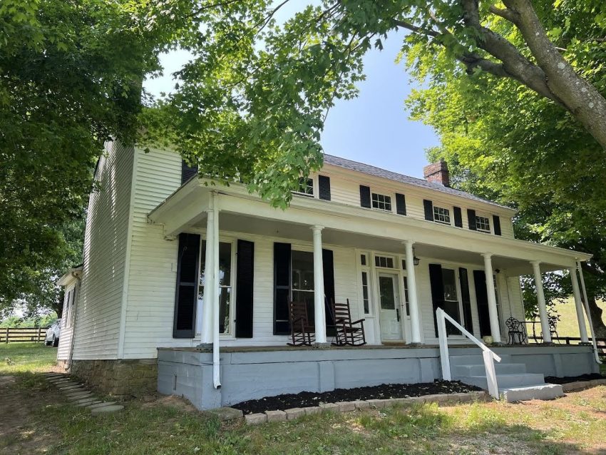 Kentucky farmhouse for sale