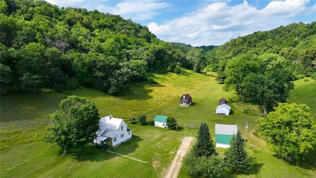 1904 Minnesota Fixer Upper Hobby Farm For Sale on 71 Acres 446,000