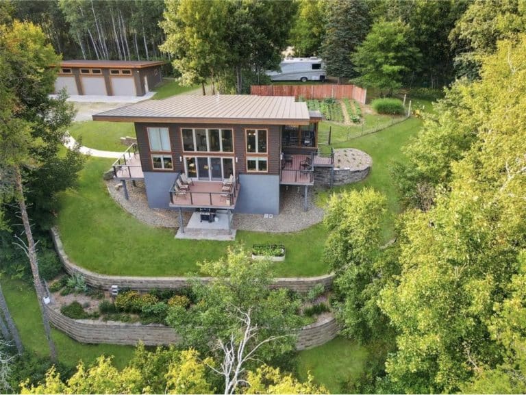 2008 Contemporary Country Home For Sale W Views Outbuildings And Pond   83281A37 226C 408B 88CF FD8F2B1487C1 768x577 