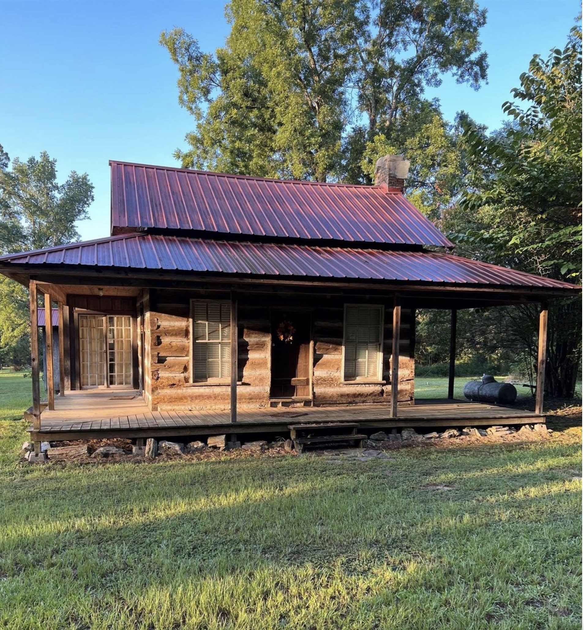 circa-1875-historic-rustic-log-cabin-for-sale-on-2-3-acres-arkansas