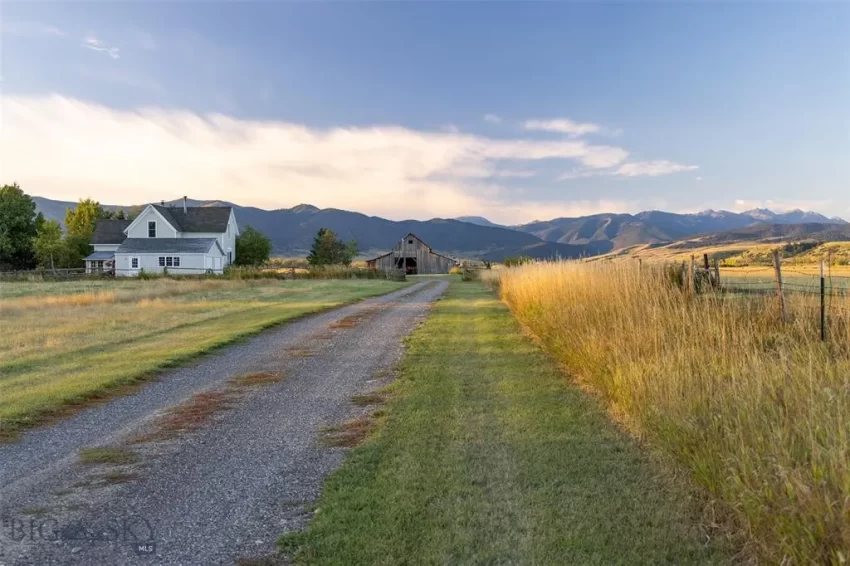 montana farmhouse for sale