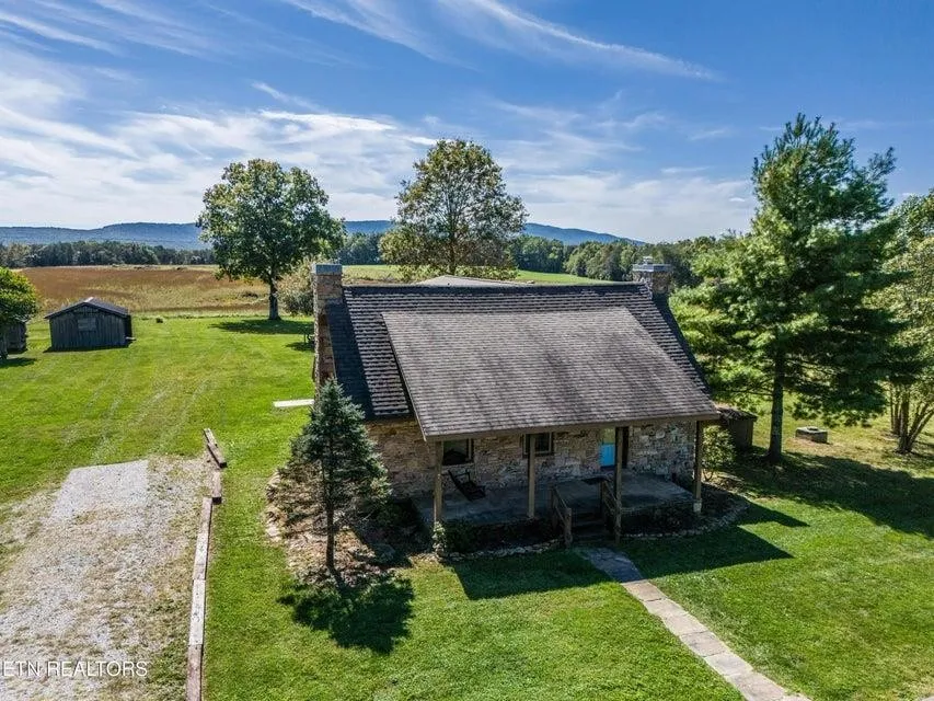 C 1937 Tennessee Stone House For Sale On 21 Acres Reduced To 679 900   Fa198f472e81911eadeb922fd14a3d98l M3191290882od W1024 H768 X2.webp