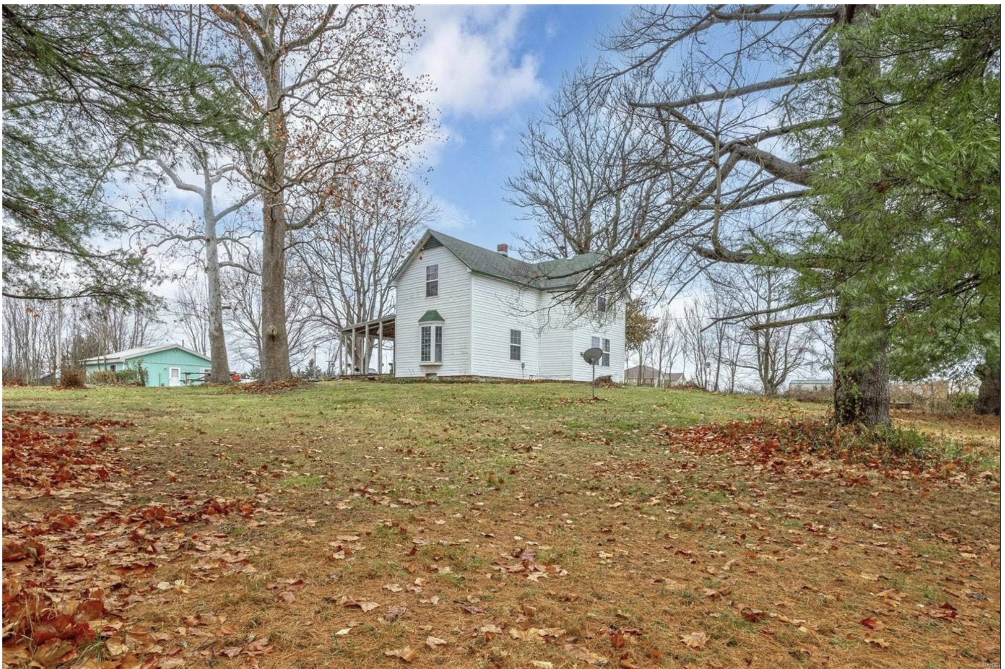 Circa 1900 Hobby Farm With Farmhouse And Barns on 40 Acres Missouri ...