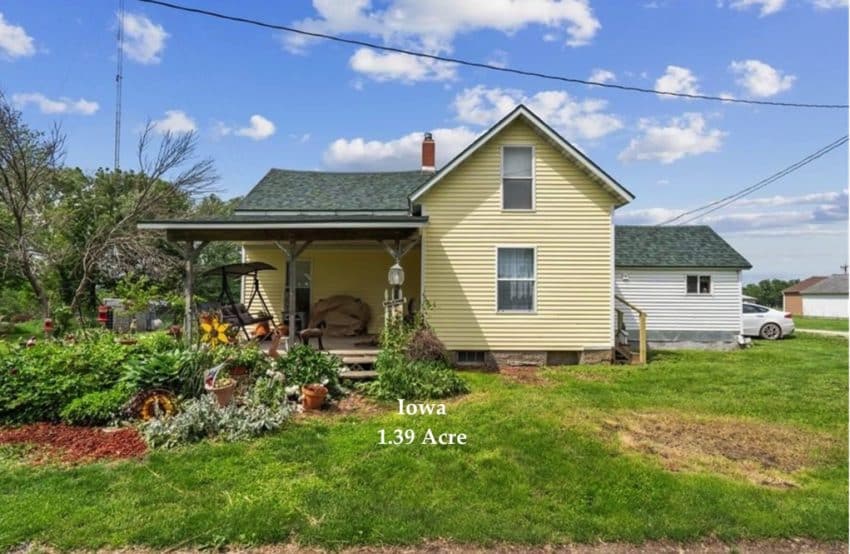Iowa farmhouse for sale