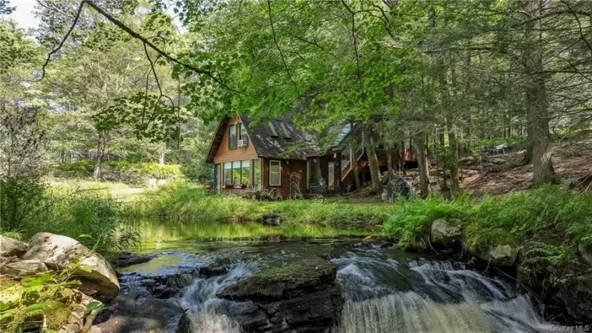 New York cabin for sale