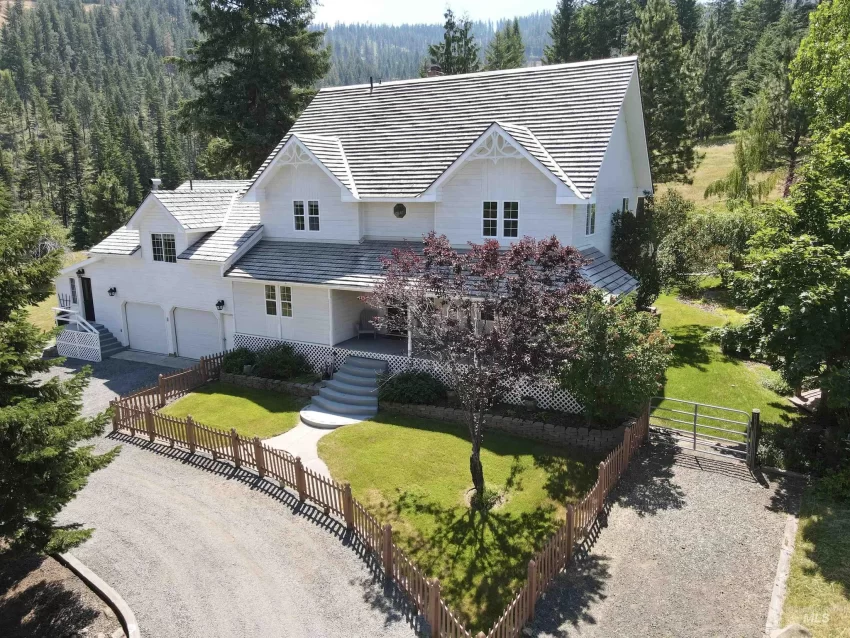 Custom Idaho Home For Sale