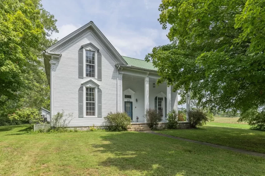 Tennessee farmhouse