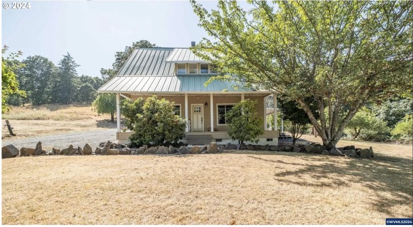 Oregon Country Home For Sale