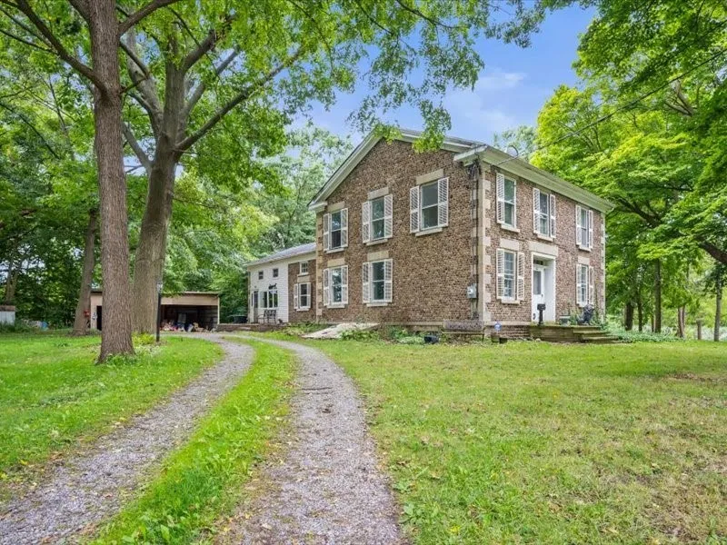 New York cobblestone house