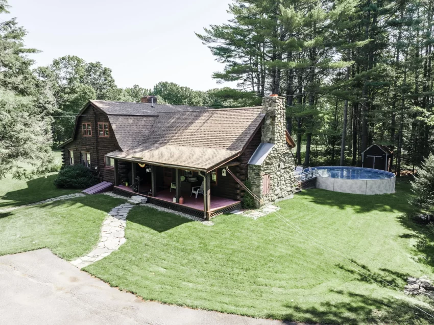 maine log home