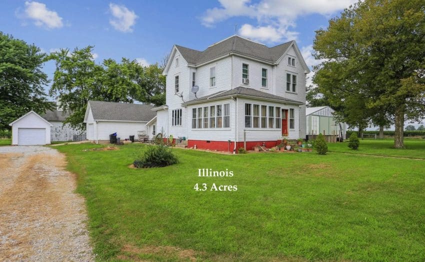 Illinois farmhouse for sale