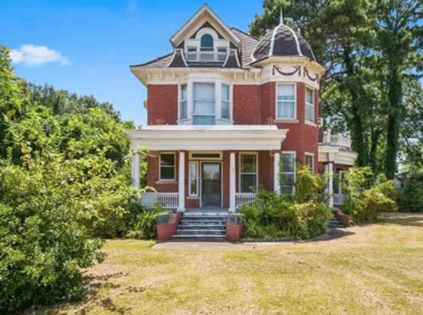 Historic Cook Family Home For Sale