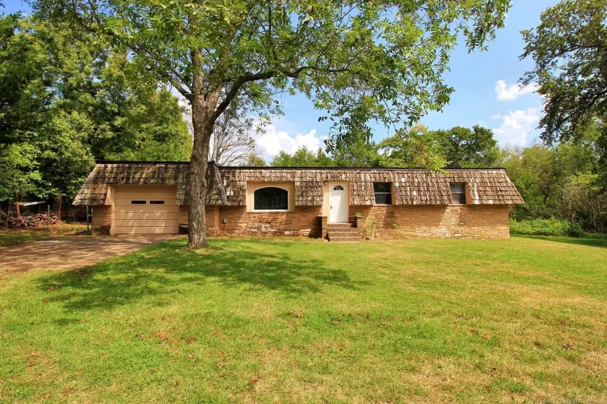 Oklahoma ranch home for sale