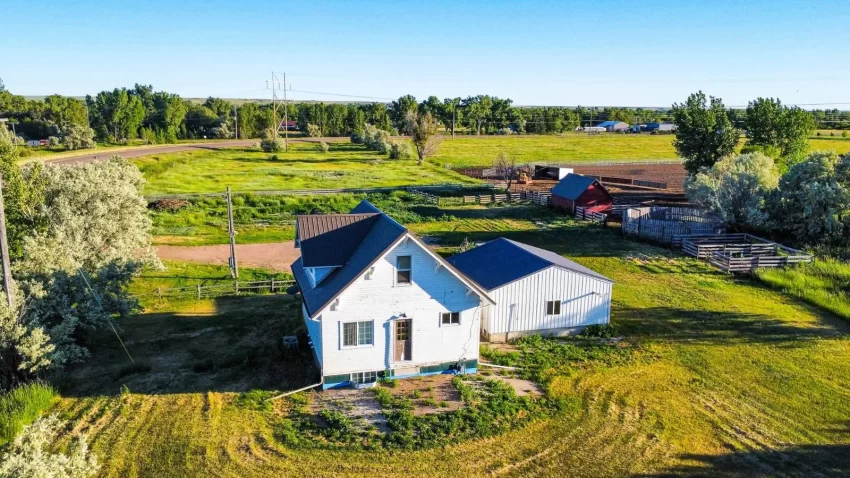 montana farmhouse for sale