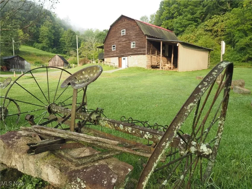 West Virginia barndominium