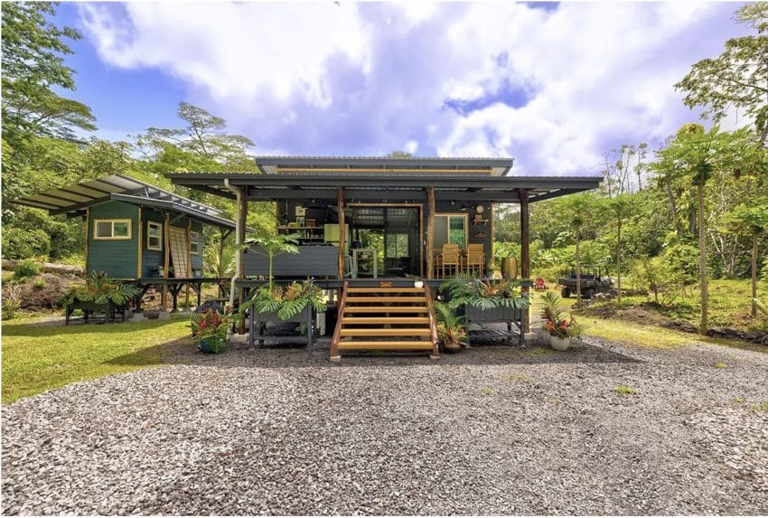 Hawaiian Off-Grid Cottage For Sale