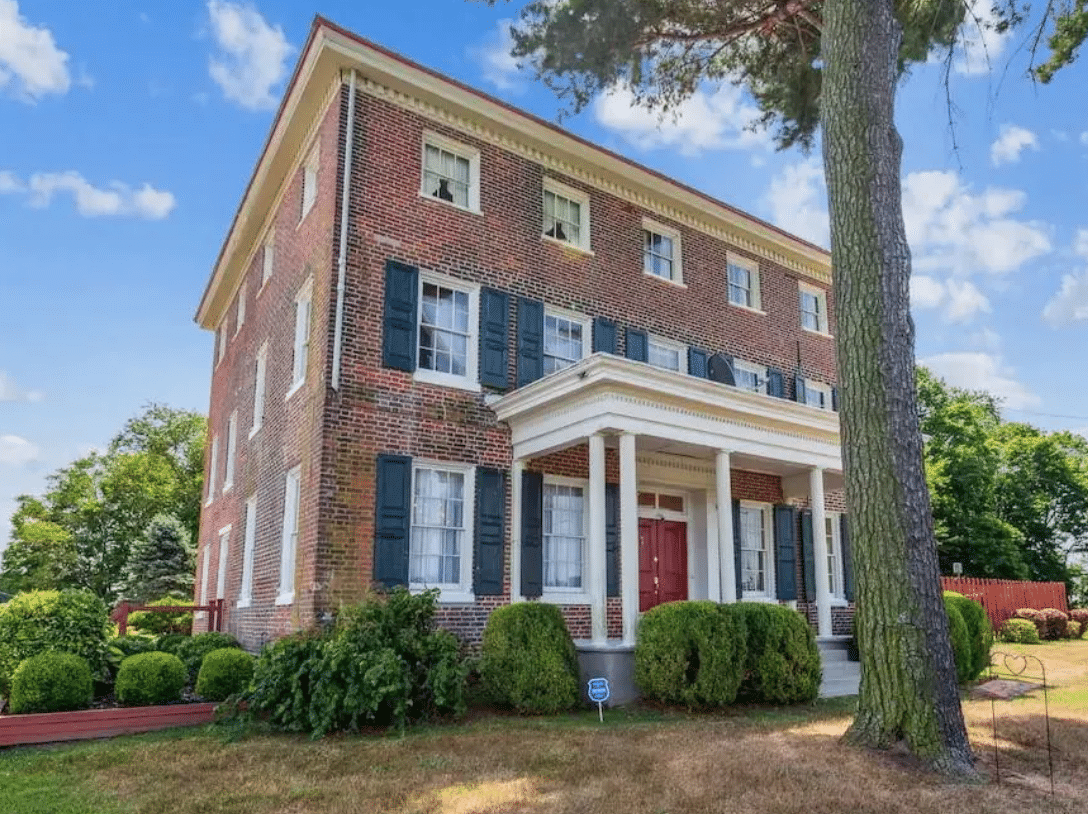 Circa 1800 New Jersey Brick Home on 2 Acres For Auction $280,700 ...