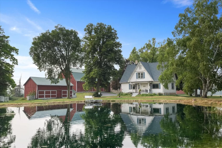 Wisconsin farmhouse for sale