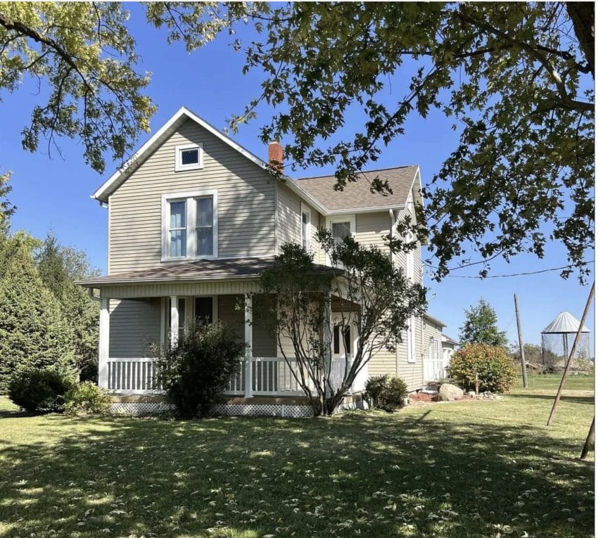 Iowa Farmhouse For Sale