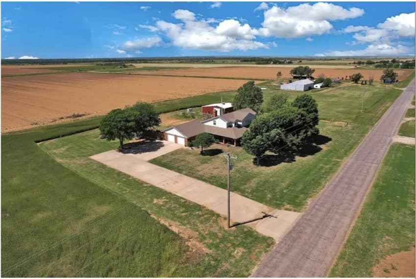 Oklahoma Farmhouse For Sale