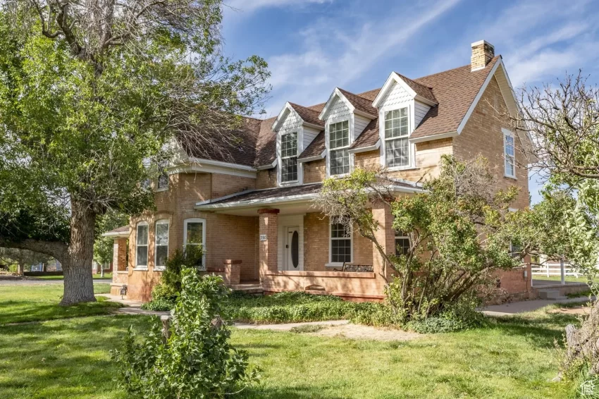 Utah brick home for sale