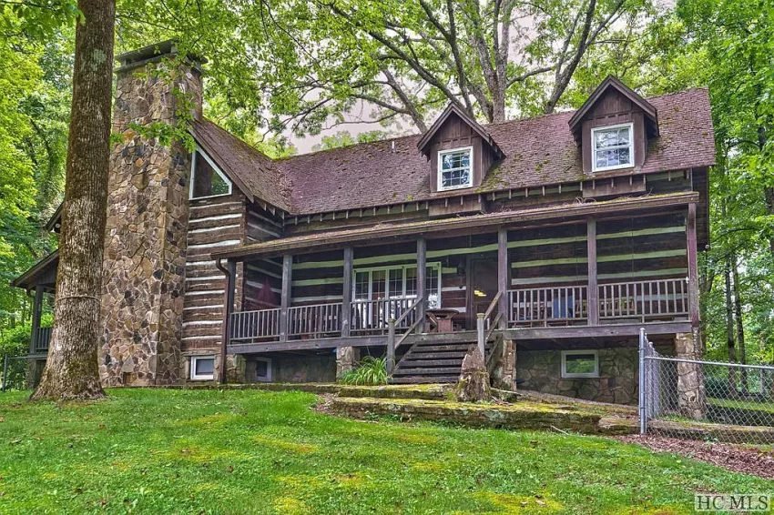 North Carolina log home for sale