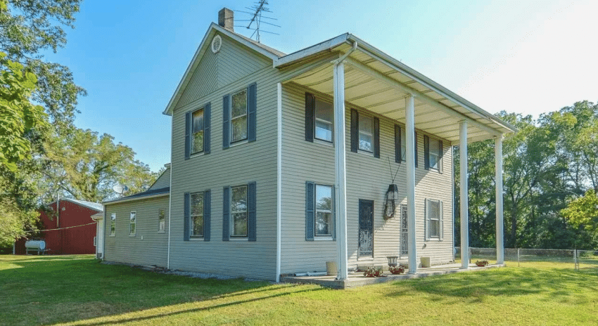 Fixer upper on acreage