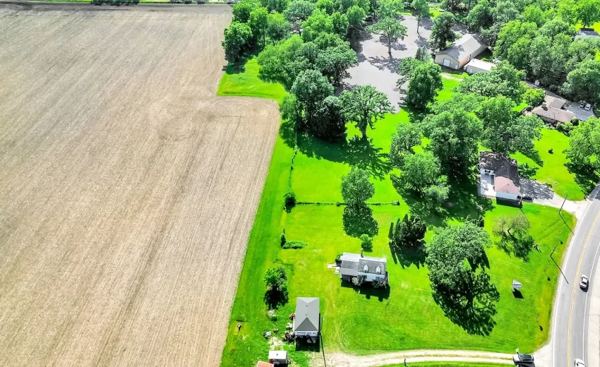 illinois ranch home for sale