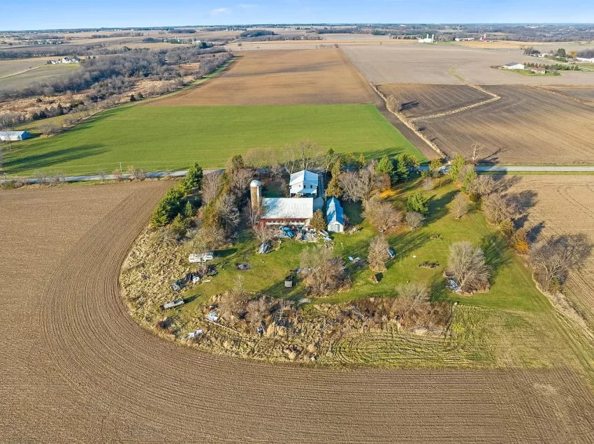 Wisconsin farmhouse for sale