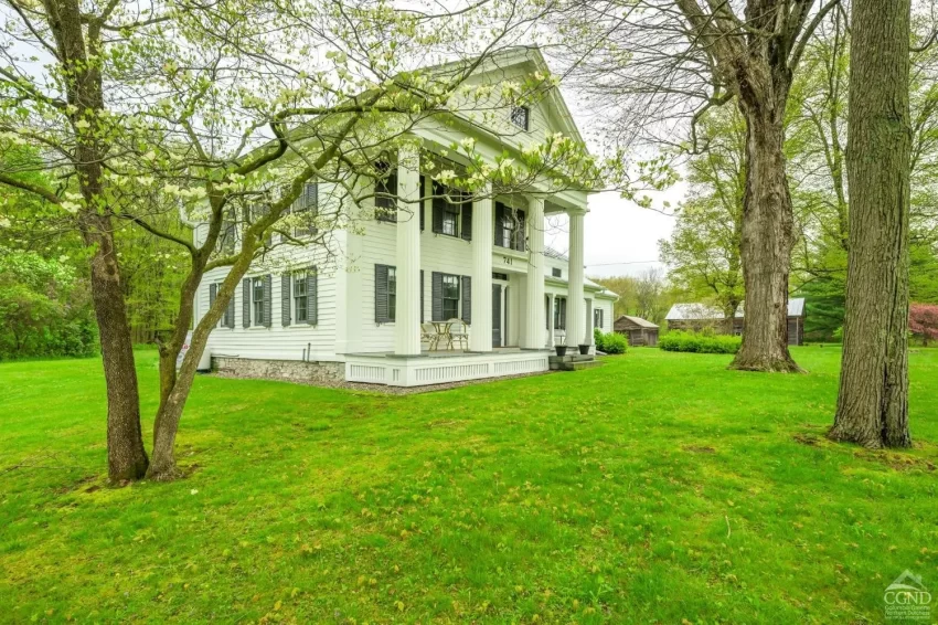 New York farmhouse