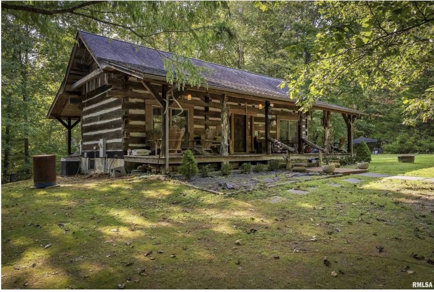 Illinois Rustic Log Cabin