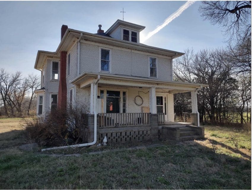 Kansas Fixer Upper Farmhouse